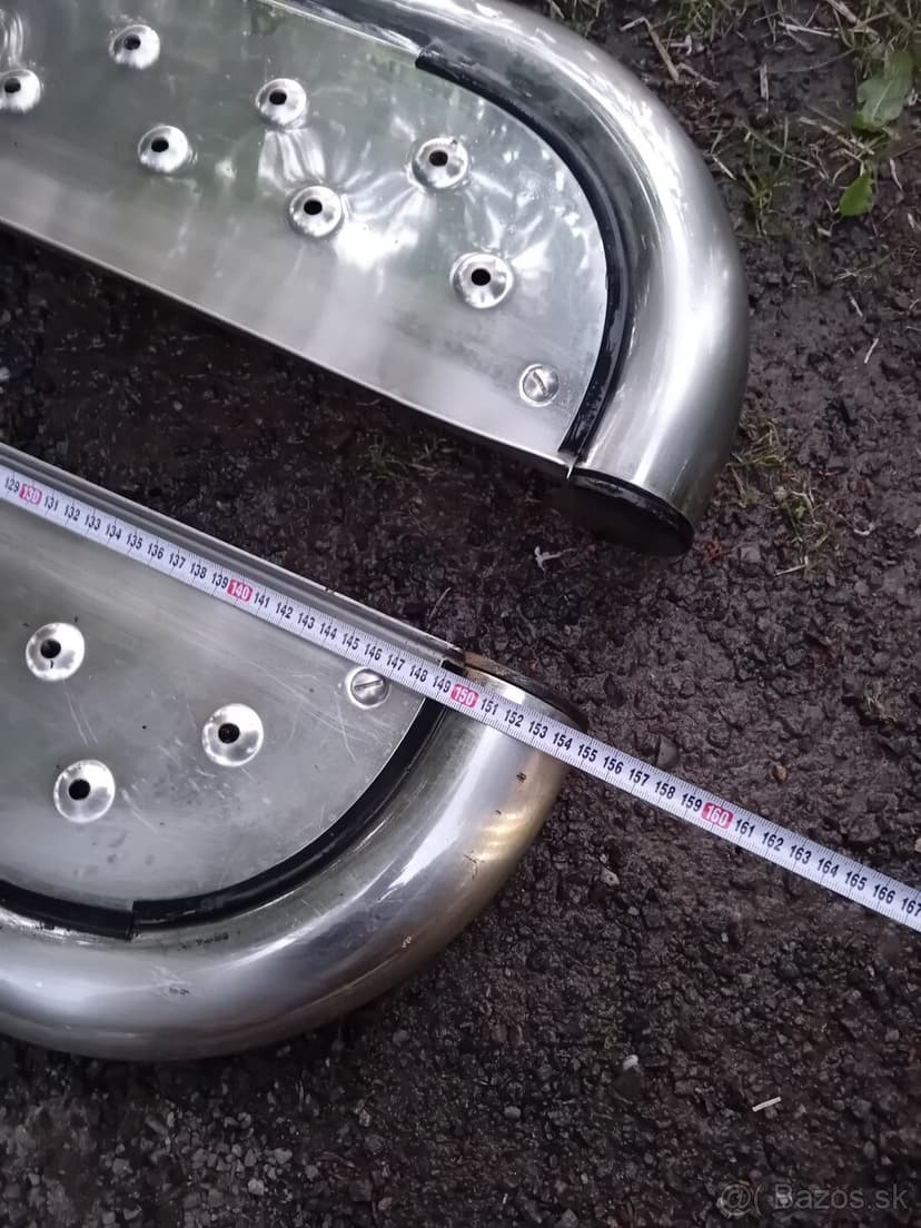 Nerezové našlapy na offroad