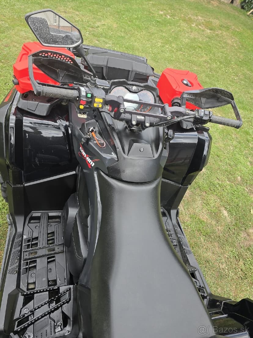 Can-Am Outlander Xtp1000R MAX.