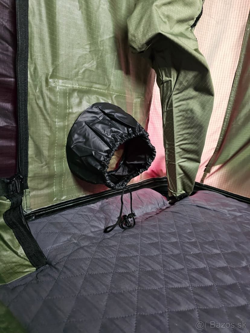 Hliníkový strešný stan na strešný nosič – 2 osoby, LED