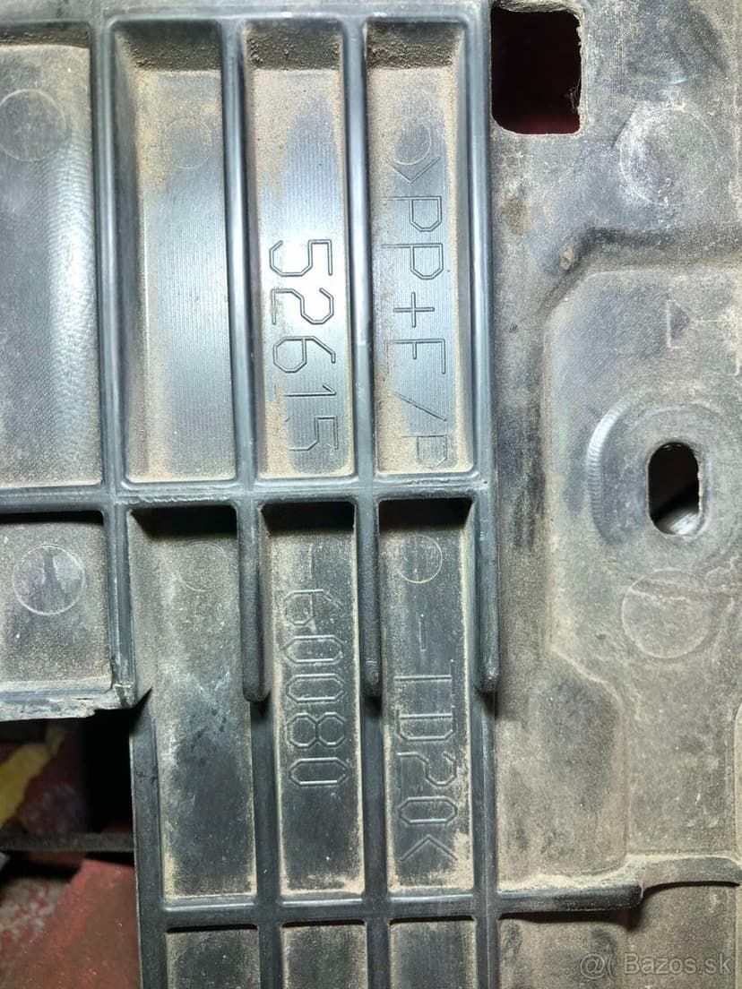 predam plast zad. naraznika pre toyota l.c.200