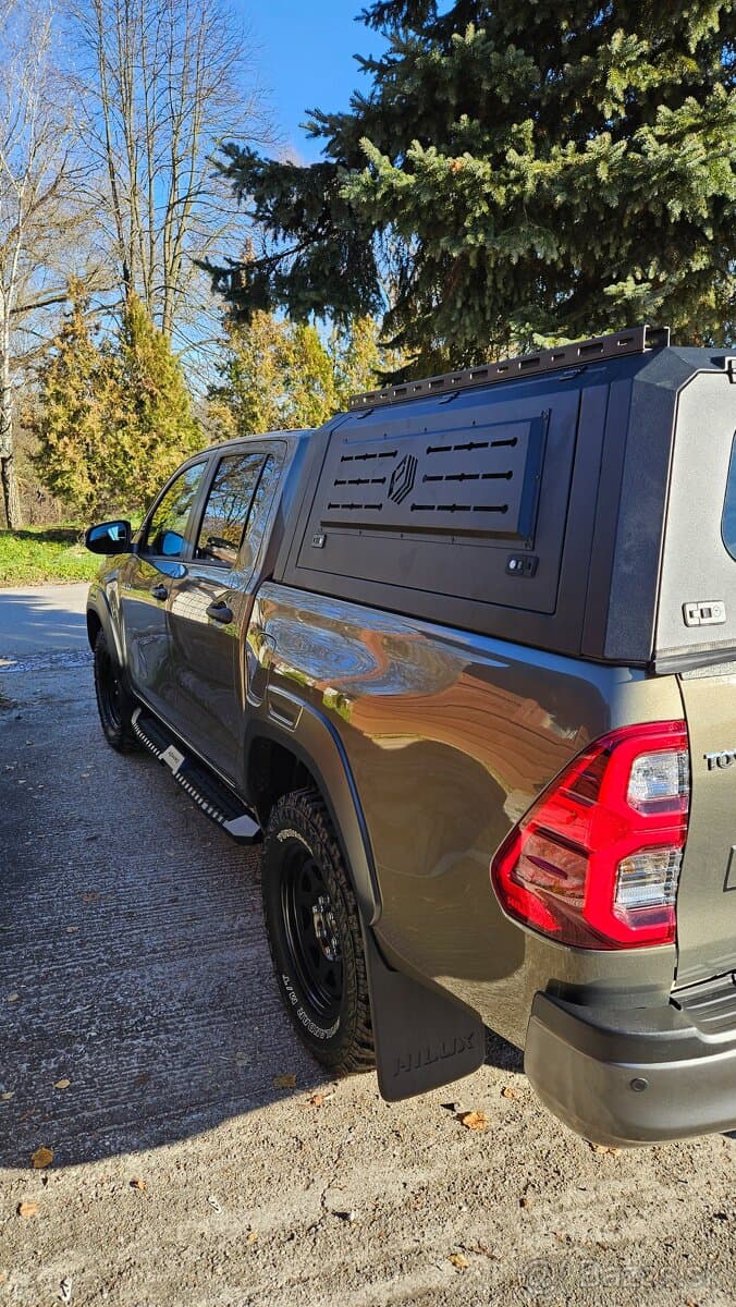 Hardtop Toyota Hilux