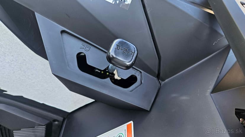 Štvorkolka APOLLO Cyber Roamer 270 čierna