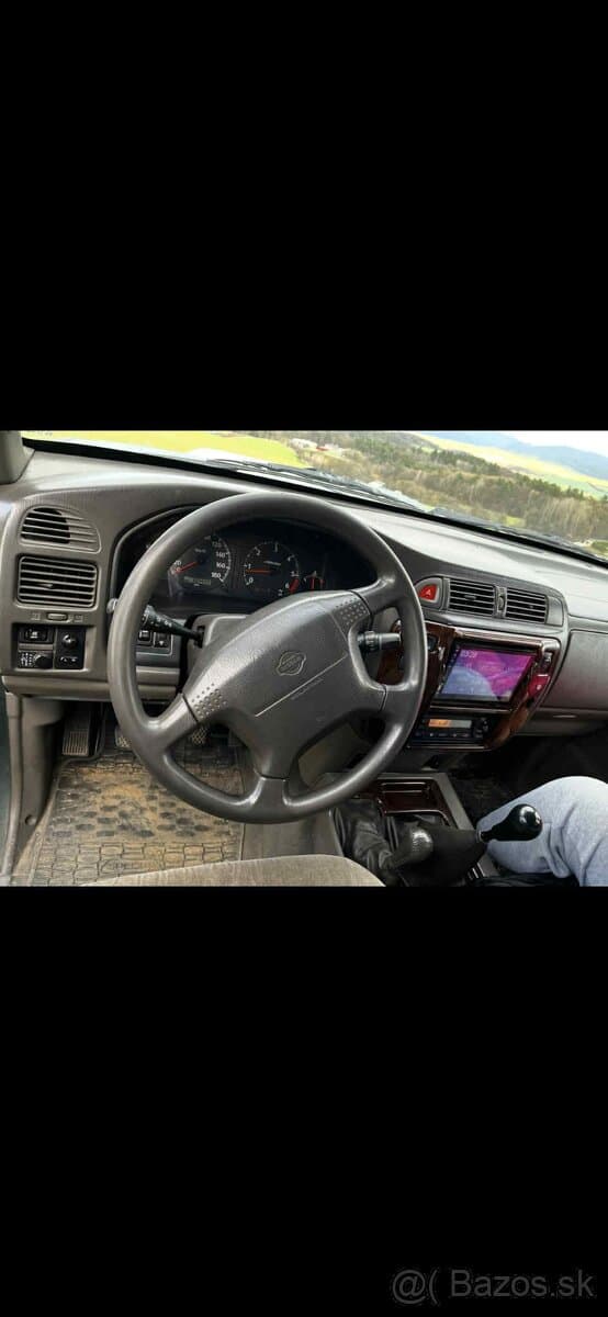 Predám Nissan patrol y61