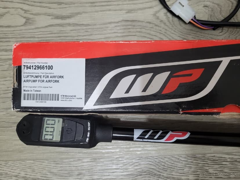 KTM príbal na cestu /prepínače svetiel/WP pumpa