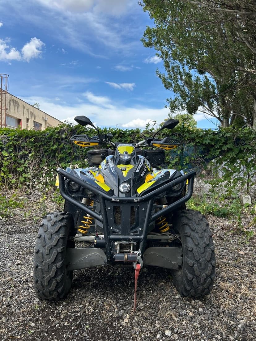 Can Am Renegade 800 V-Twin mozna vymena za auto