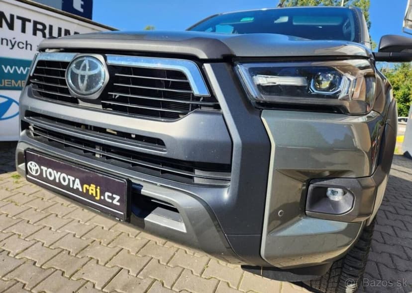 Toyota Hilux 2.8-INVINCIBLE SPORT-1.maj-DPH