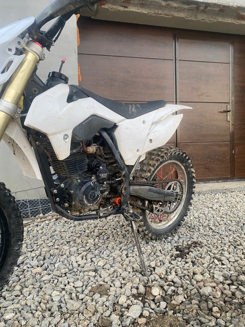 Predám enduro / dirt bike