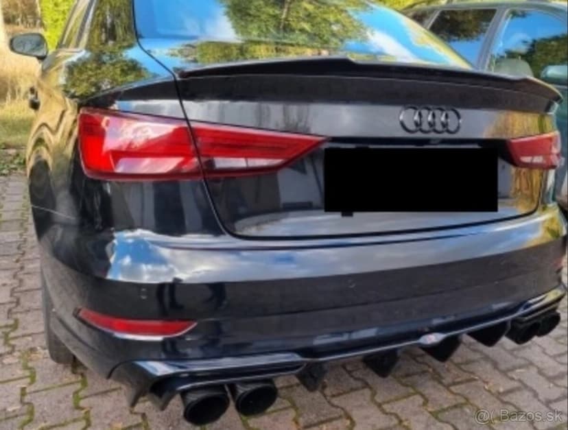 Nerezová koncovka výfuku Carbon dizajn s logom Akrapovič