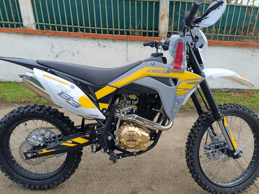 Enduro ASIX XB-83