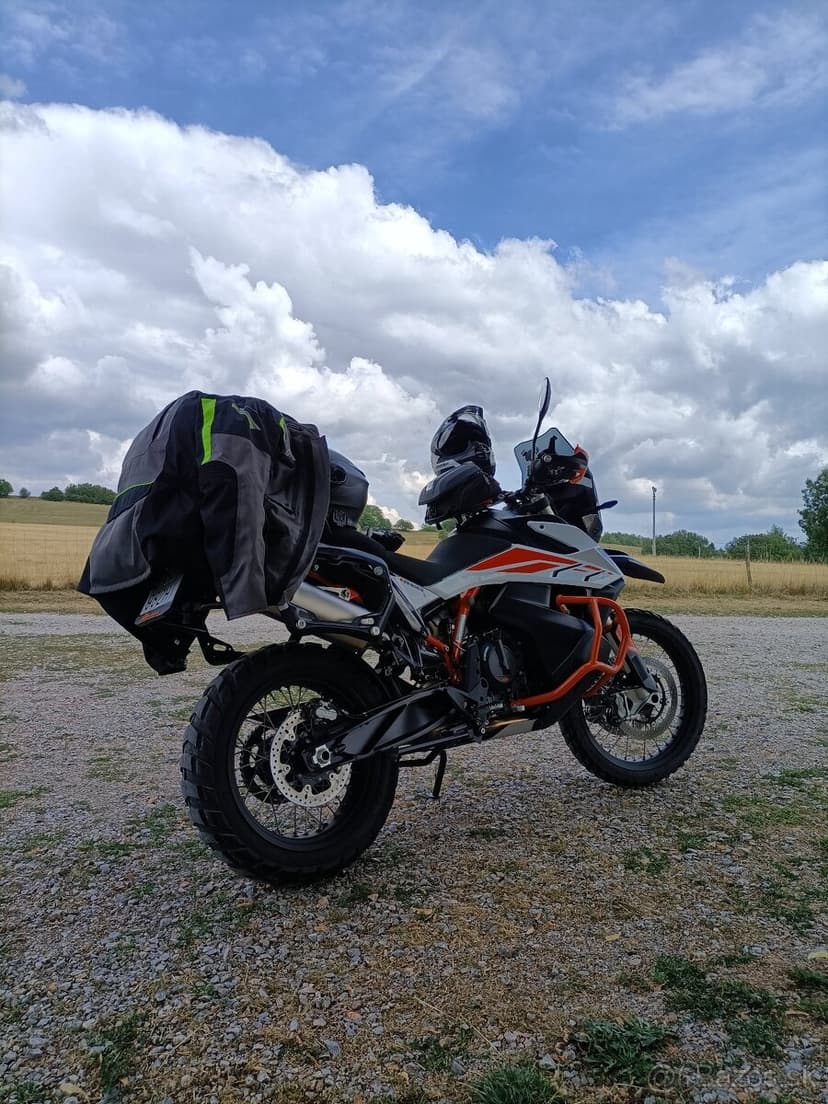 Ktm 790 adventure r.