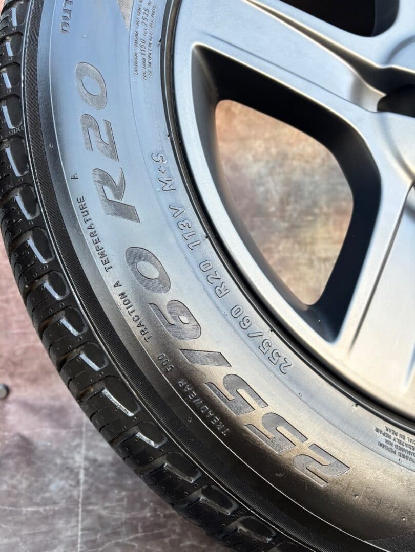 Originální alu kola Land Rover Defender 255/60R20