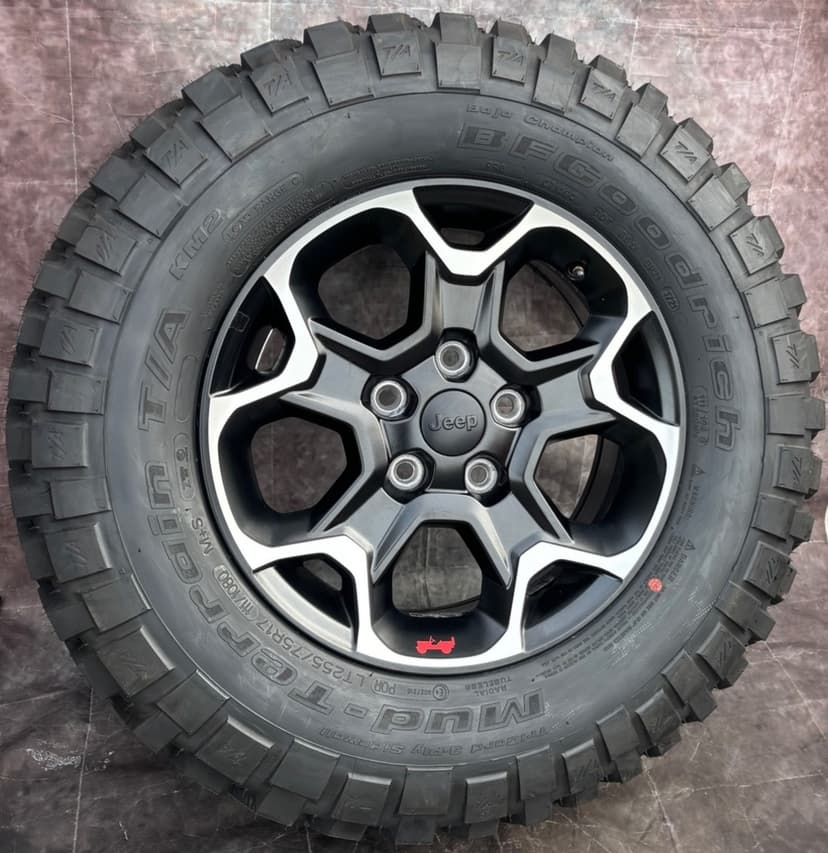 Originální alu kola Jeep 255/75/17