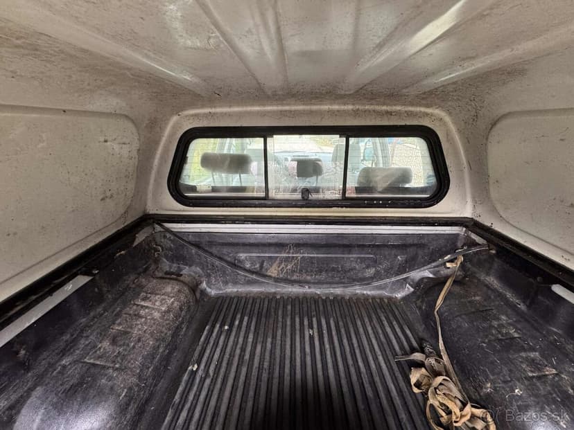 Predám Toyota Hilux 2.5, D-4D