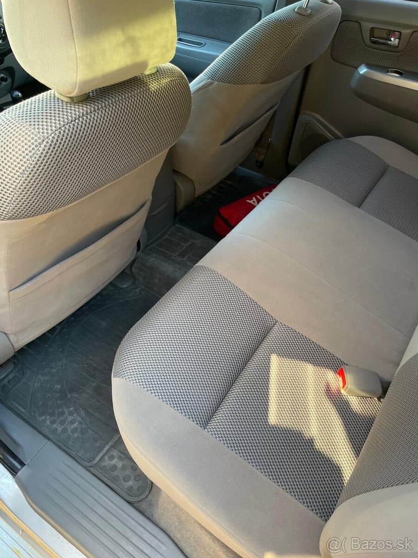 Toyota Hilux 2.5 I D-4D DC