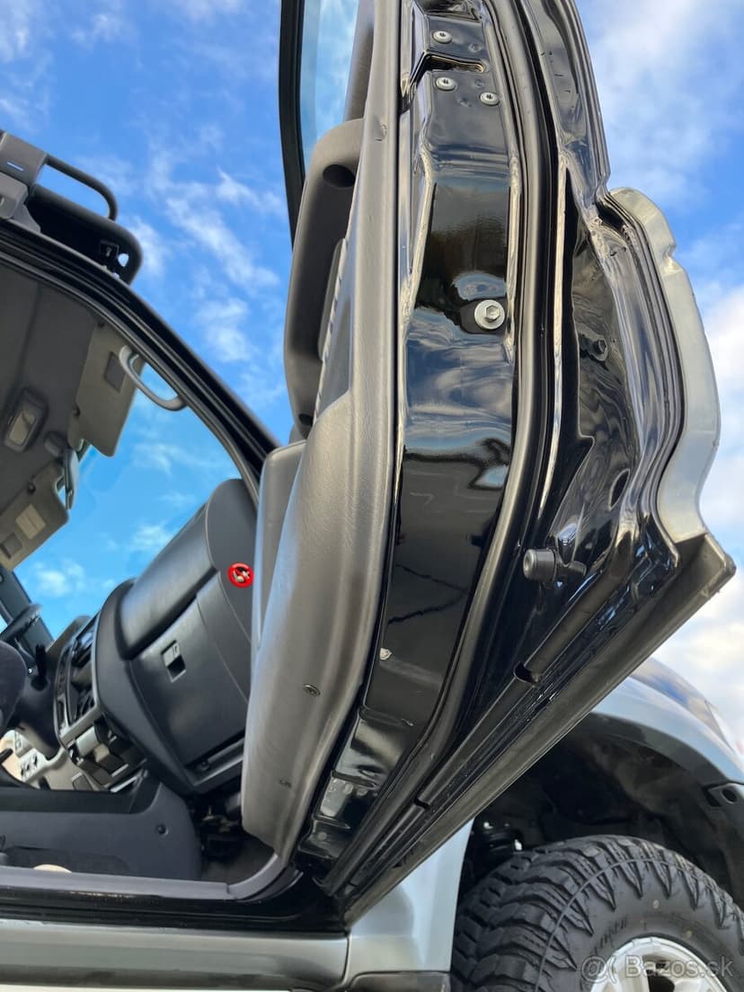 Toyota Land Cruiser J90