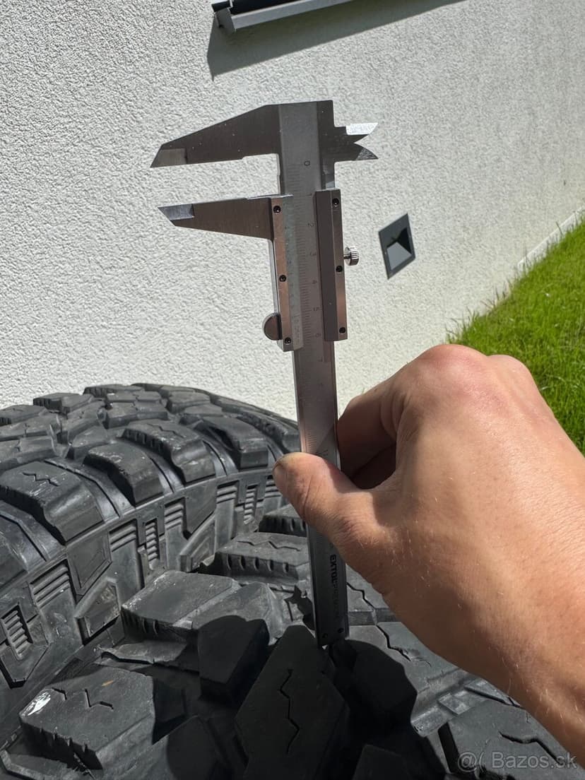 COOPER DISCOVERER STT PRO