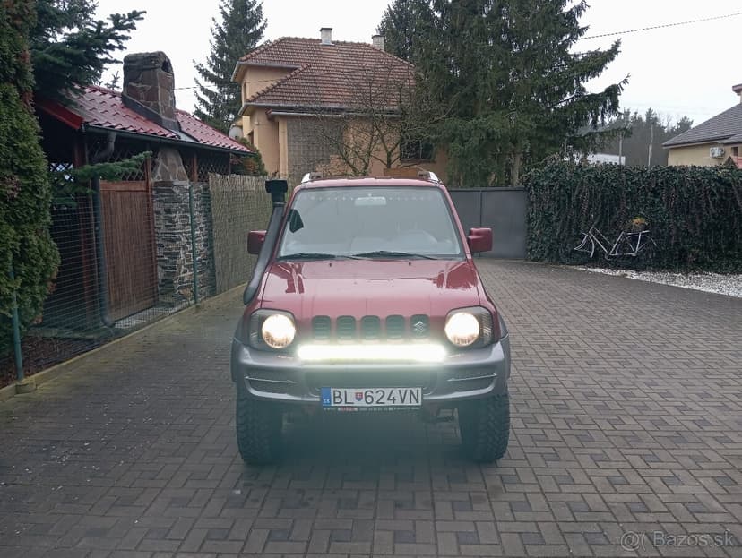 Suzuki Jimny 1.3i rv2011 Kúpené v SR