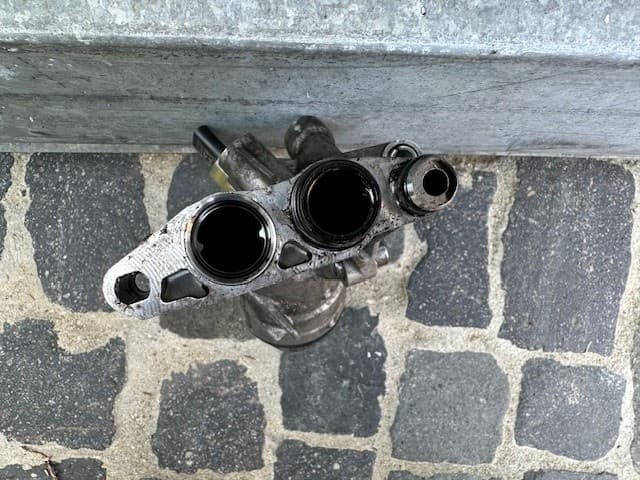 OBAL - DOMČEK OLEJOVÉHO FILTRA LAND ROVER RANGE ROVER JAGUAR