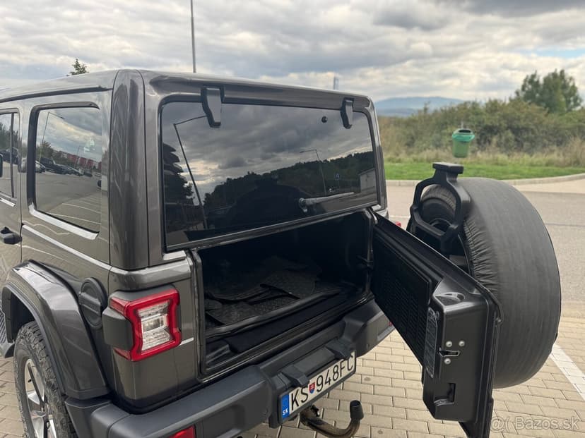 Jeep Wrangler Sahara 2018 • 53 000 km • Automat • TOP výbava