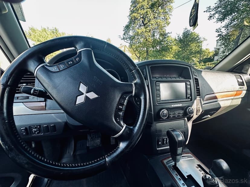 pajero 3.2 di-d 7 miestne 4x4