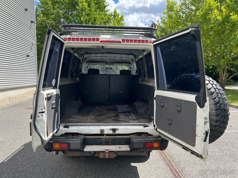 Toyota Landcruiser HZJ 78, 4.2D, ARB kompresor, uzávěrky