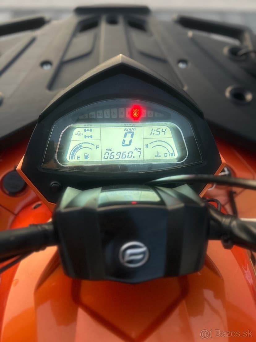 Predam CF MOTO 550 XL GLADIATOR +radlica + ochranna plachta