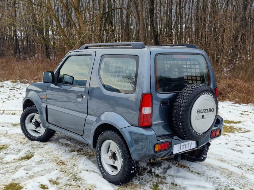 Suzuki Jimny 1.3 benzín 4X4 UKÁŽKOVÝ STAV