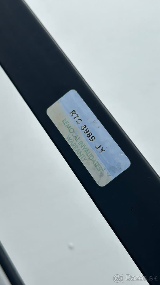 Land Rover Defender Mriezky Svetiel