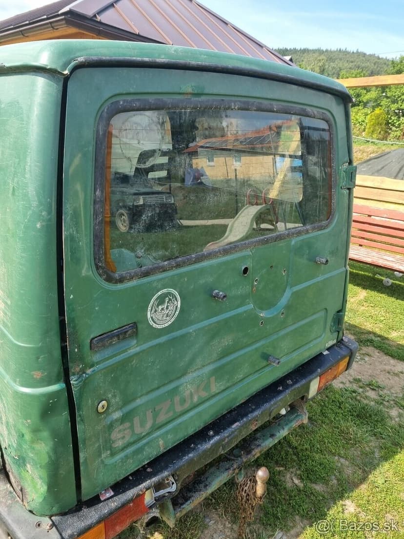 Predam na suzuki samurai chladiče, dvere, masky, skla