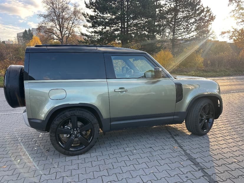 Land Rover Defender