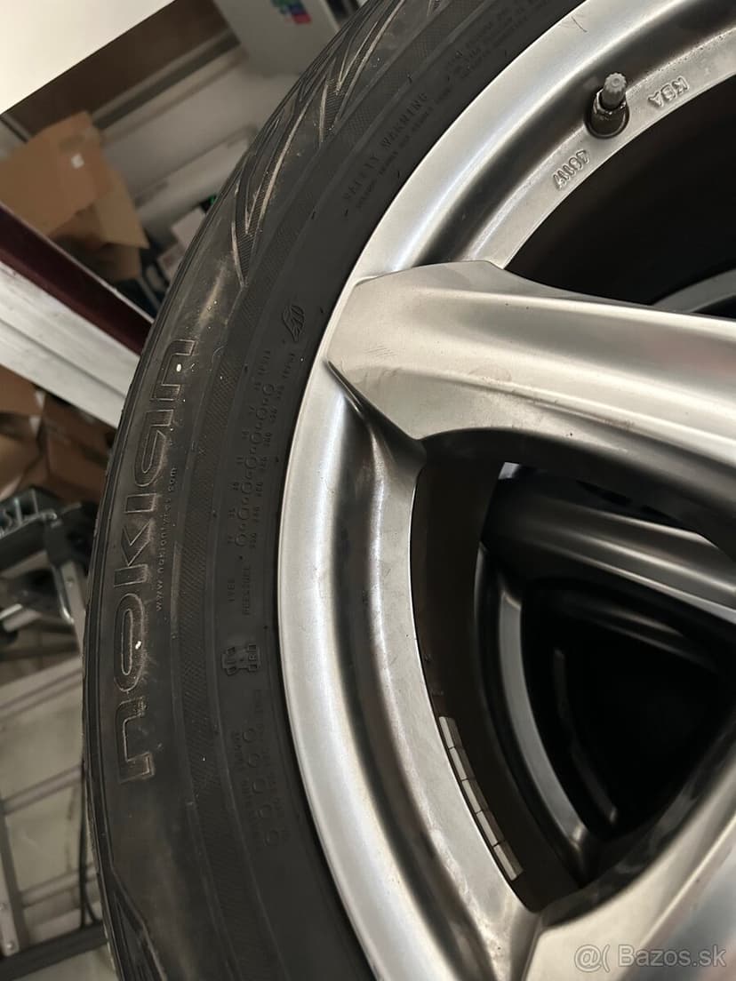 Nokian 255/55 R19 zimne Range Rover