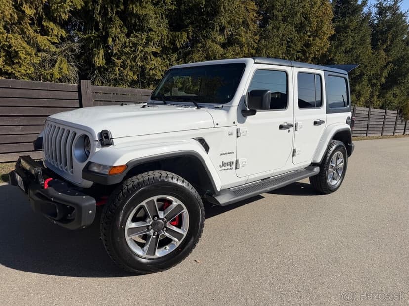 Jeep Wrangler SAHARA 2.0 Benzín Automat 4x4 Full SERVIS