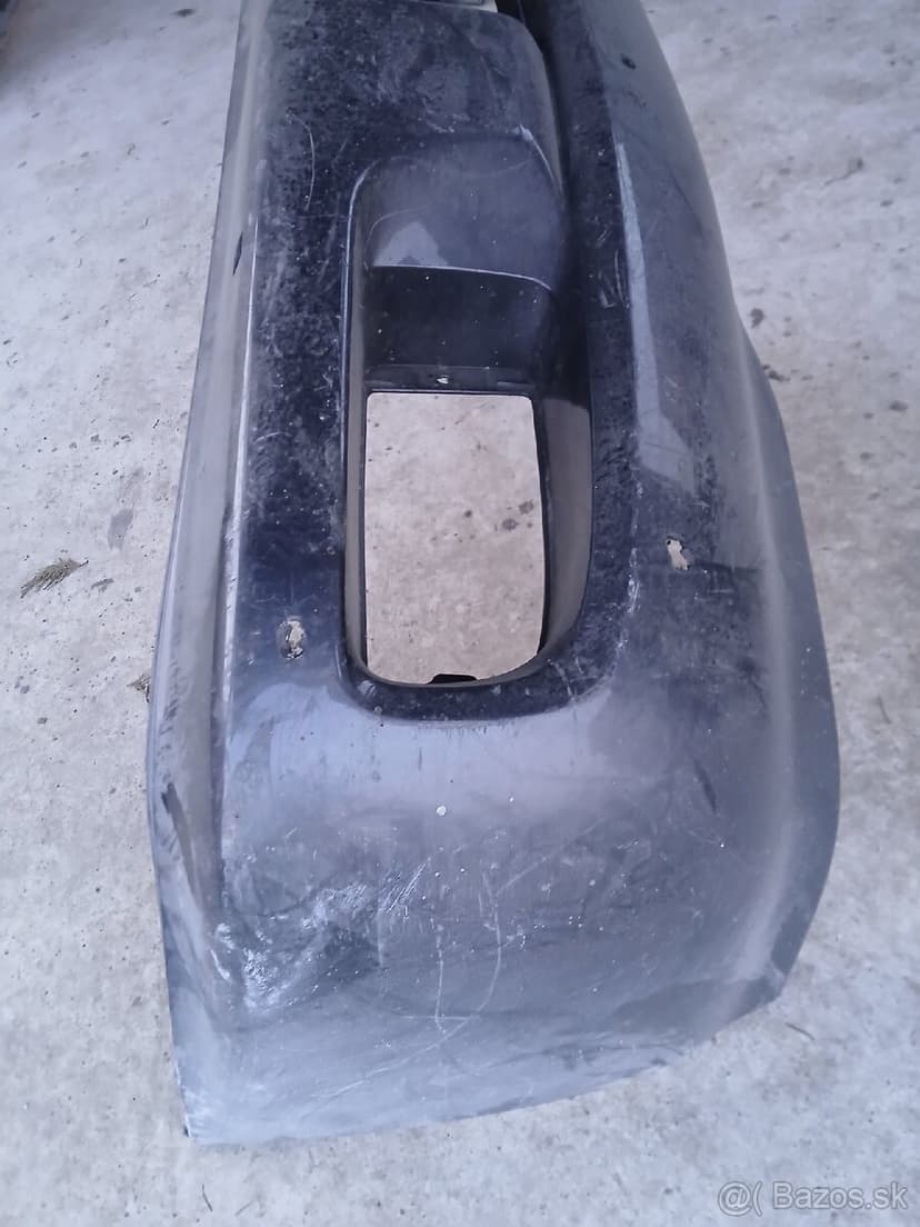 Toyota Land Cruiser LC - predný nárazník