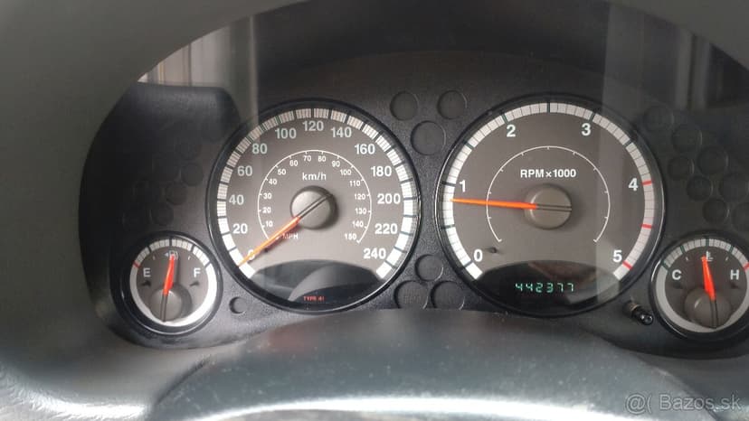 Predám Jeep Cherokee KJ 2.8 CRDi 120KW Manuál 6st