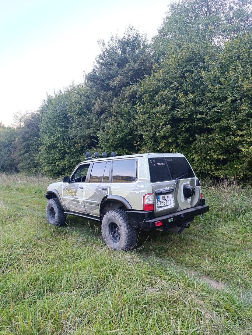 Predám Nissan patrol y61