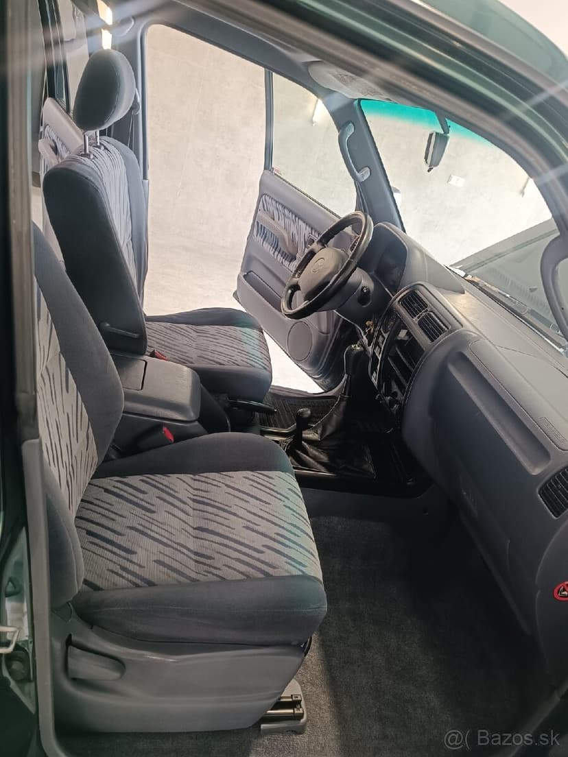 Predám Toyota Land cruiser 3.0 diesel 2001 manuál 5st.