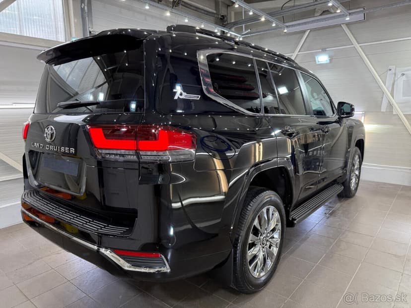 Toyota Land Cruiser 70th ANNIVERSARY