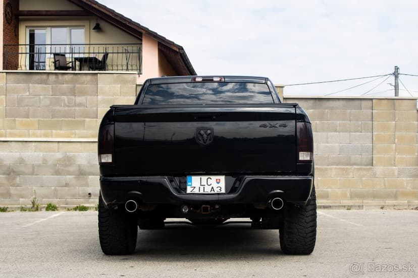 Dodge RAM 1500 5.7 HEMI