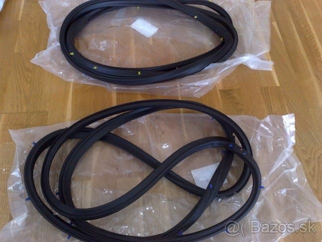 suzuki samurai tesnenia dveri,okna..