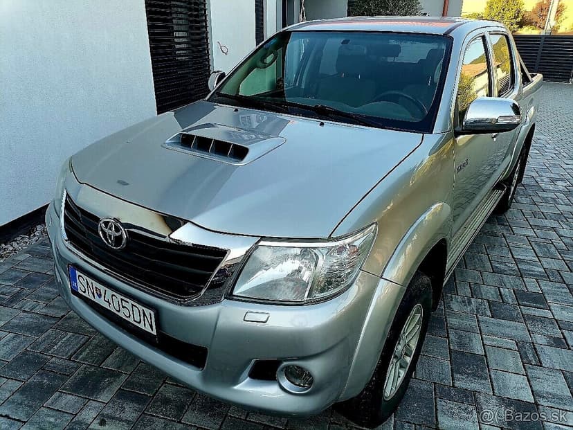 TOYOTA HILUX 2.5DI-D - PREDAJ AJ NA SPLÁTKY OD 0% AKONTÁCIE