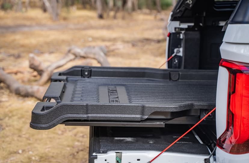 Výsuvná podlaha korby pickup MAXLINER