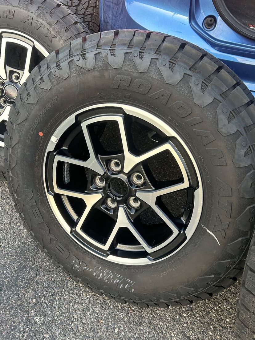 Jeep Wrangler 255/75 r17 nová sada kolesá