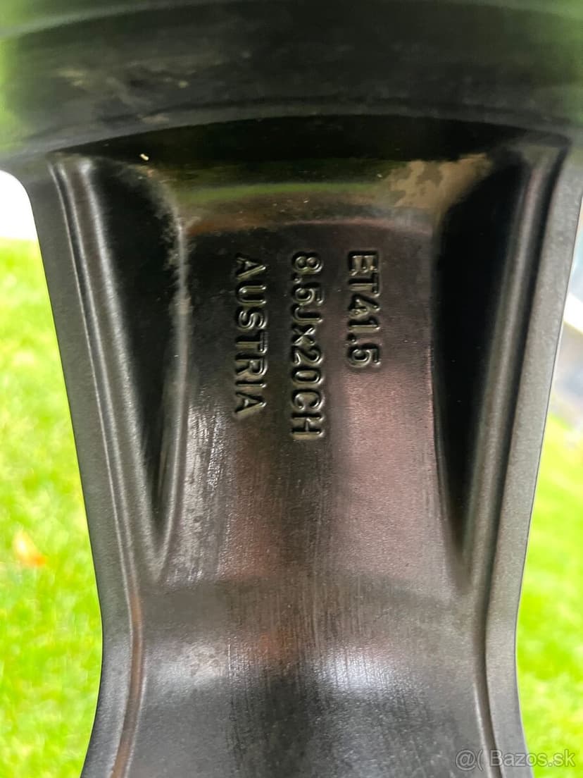 NOVA ZIMNA SADA ORIG.LAND ROVER DEFENDER R20 255/60/20 NOVE