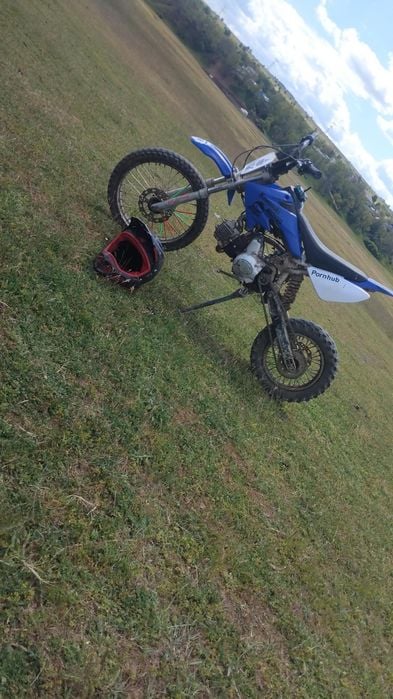 Cross 125cc roata fata 17 roata spate 14 motor nou 8 ore de funcționar