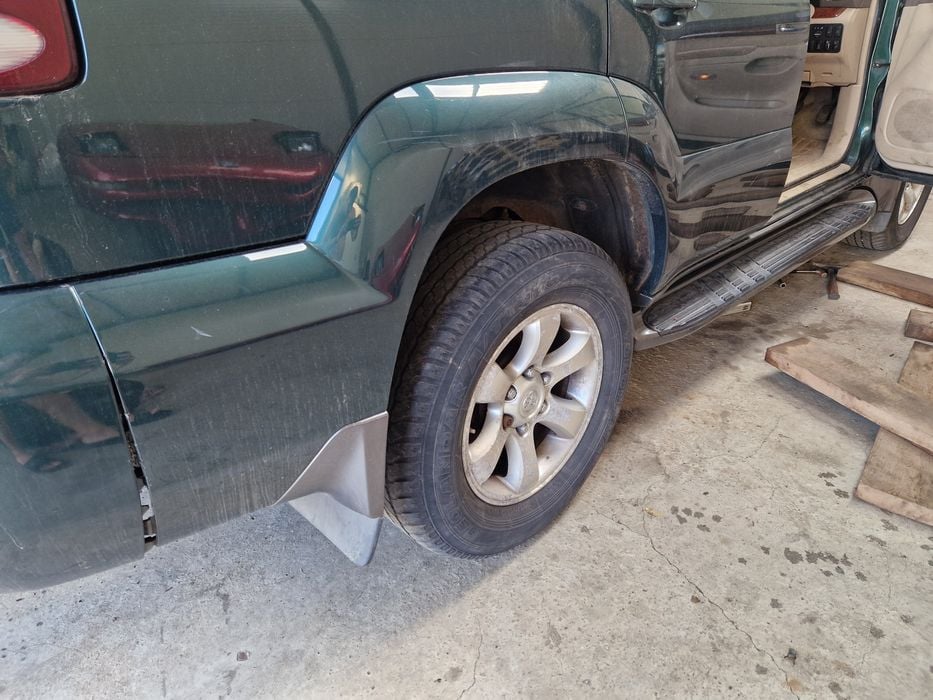 Bandouri Aripi/Usi Toyota Land Cruiser Prado J120 2003-2009