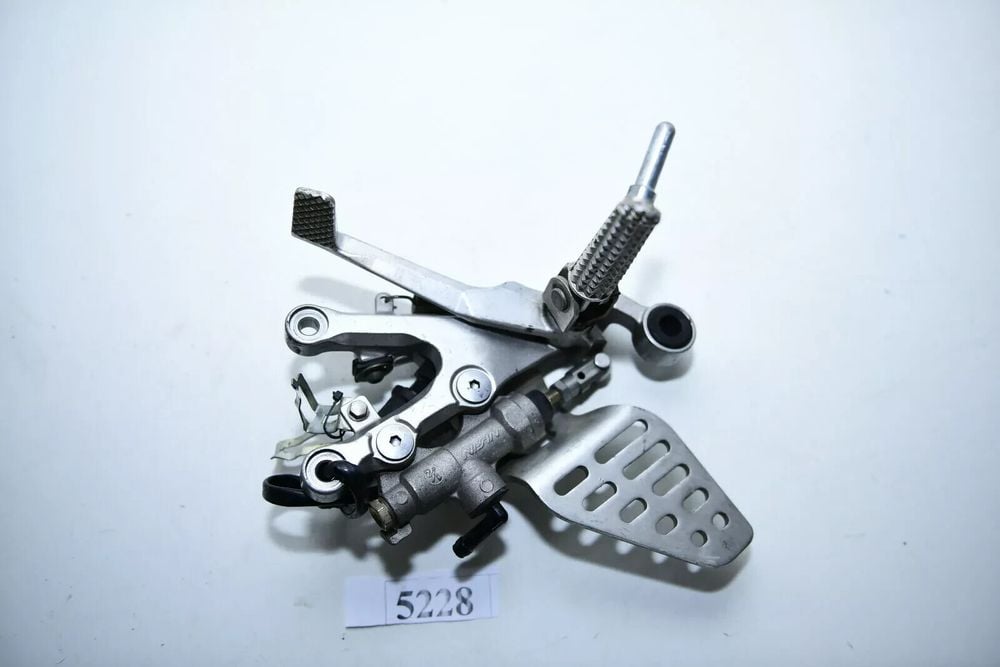 Yamaha YZF R6 2CO 2006-2007 Suport de picior cilindru spate