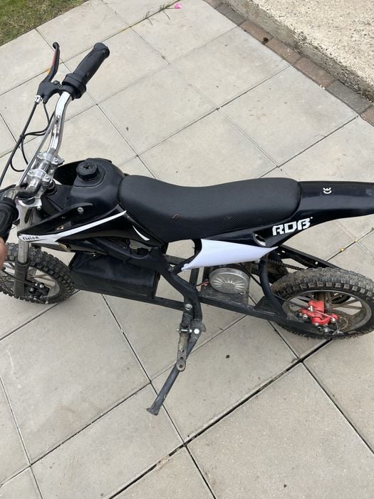 Vind scuter copii 4-8 ani electric