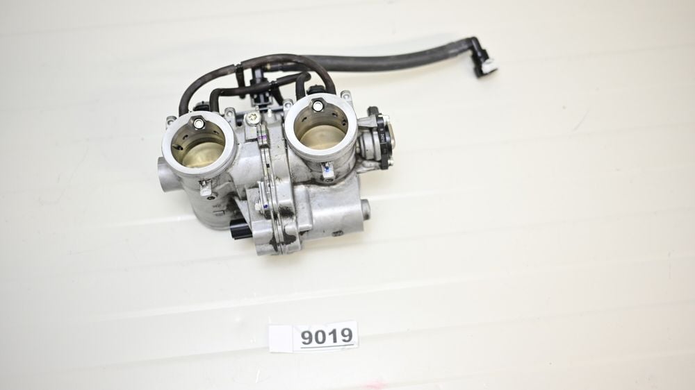 Honda CRF 1100 L Africa Twin 2020 - 2024 Rampa de injectie