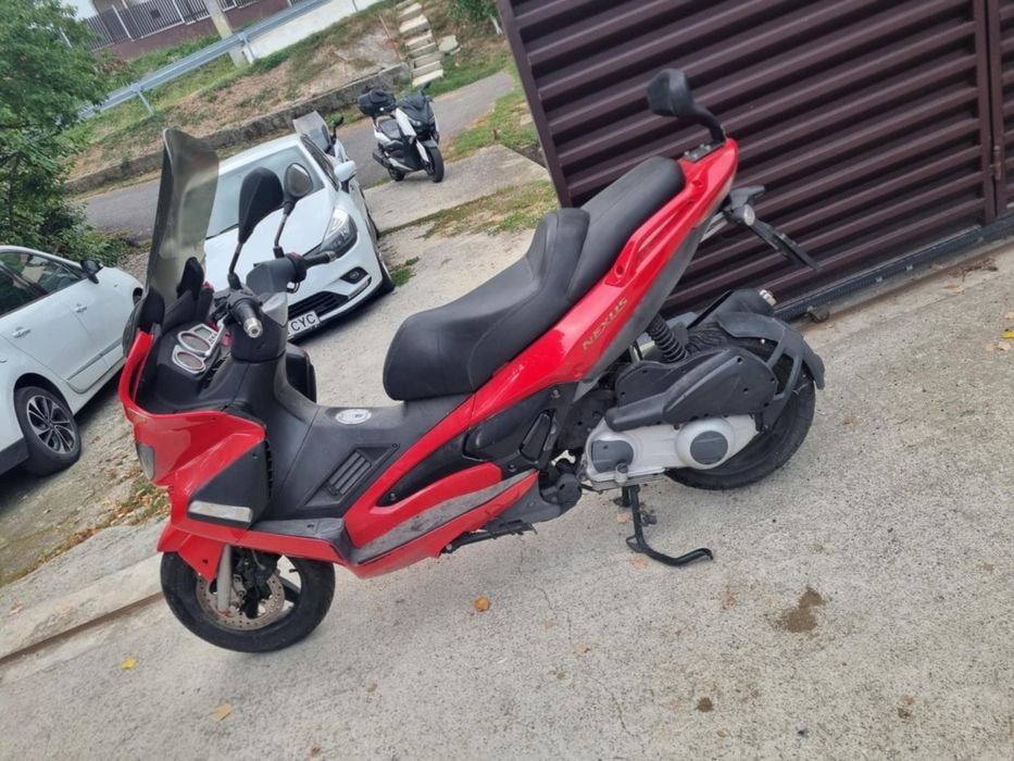 Vând Gilera Nexus