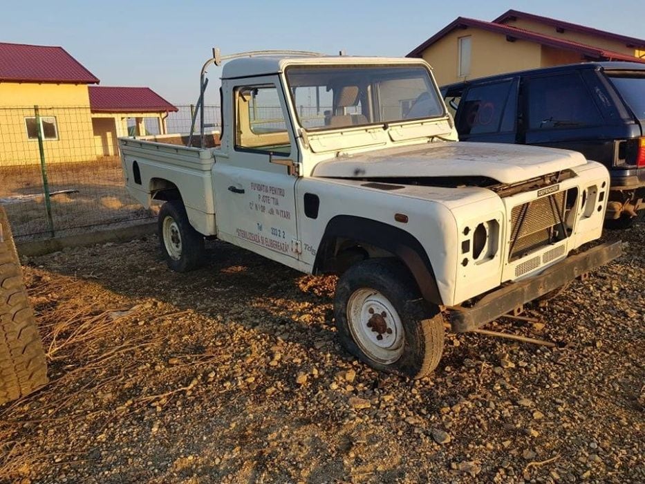 dezmembrez land rover defender 110 2.5tdi